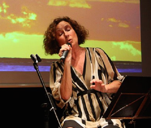La poeta y compositora Mercedes Delclós / La poeta i compositora Mercedes Delclós